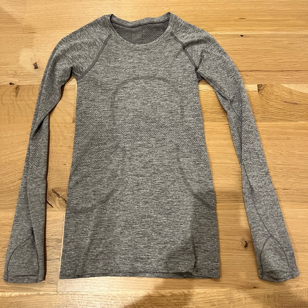 Lululemon swiftly tech grey long sleeve size 0